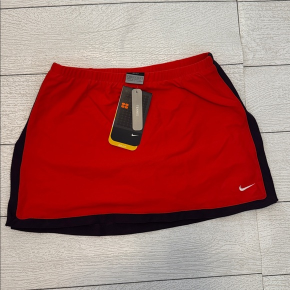 Nike Dresses & Skirts - Nike Dri-Fit Tennis Skirt
Size XS | Red & Navy | NWT